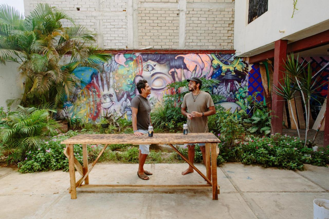 Residencia Artistica Hostel Puerto Escondido  Exterior photo