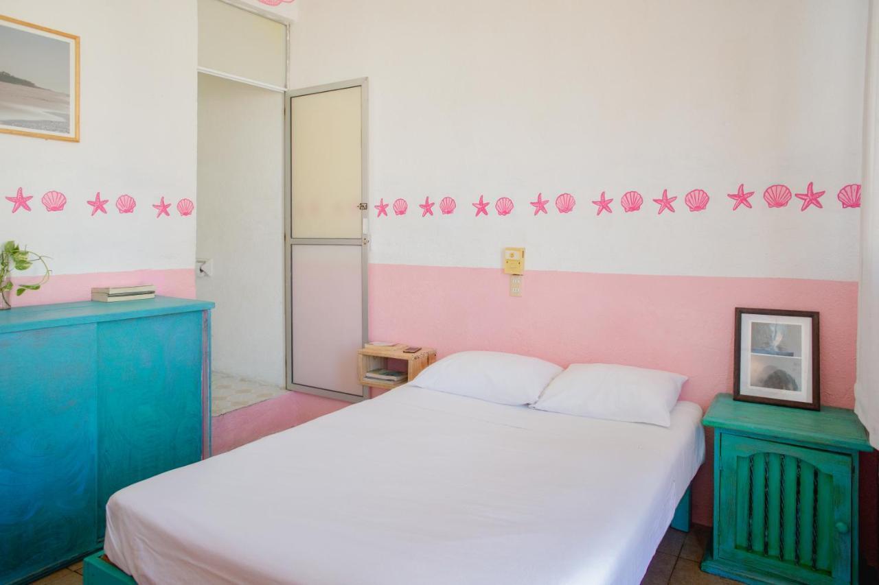 Residencia Artistica Hostel Puerto Escondido  Exterior photo
