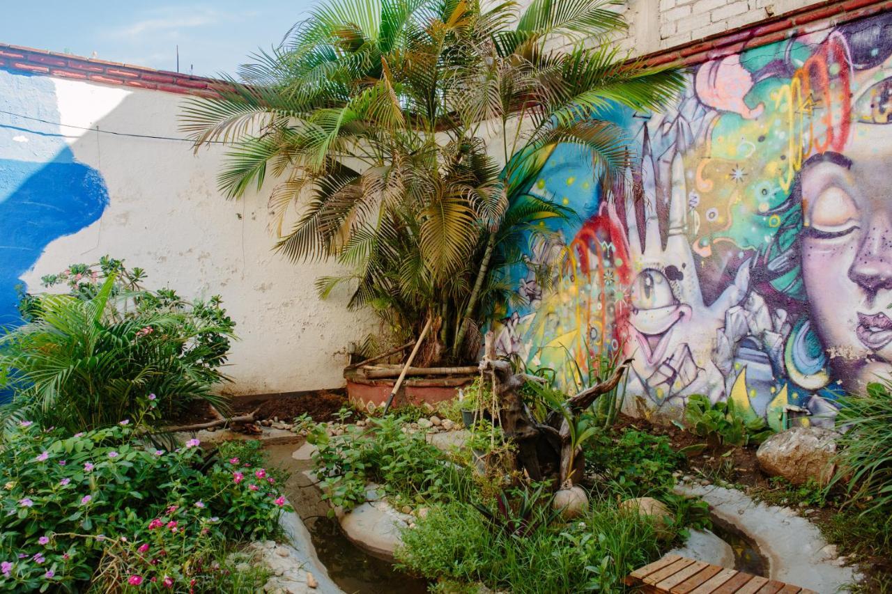 Residencia Artistica Hostel Puerto Escondido  Exterior photo